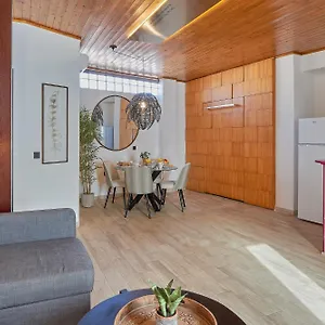 Coquito Pool Apartment Malaga