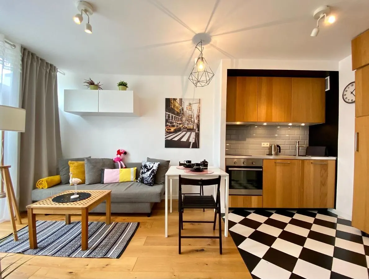 Stylecomfort Flamingo House Warsaw Apartment